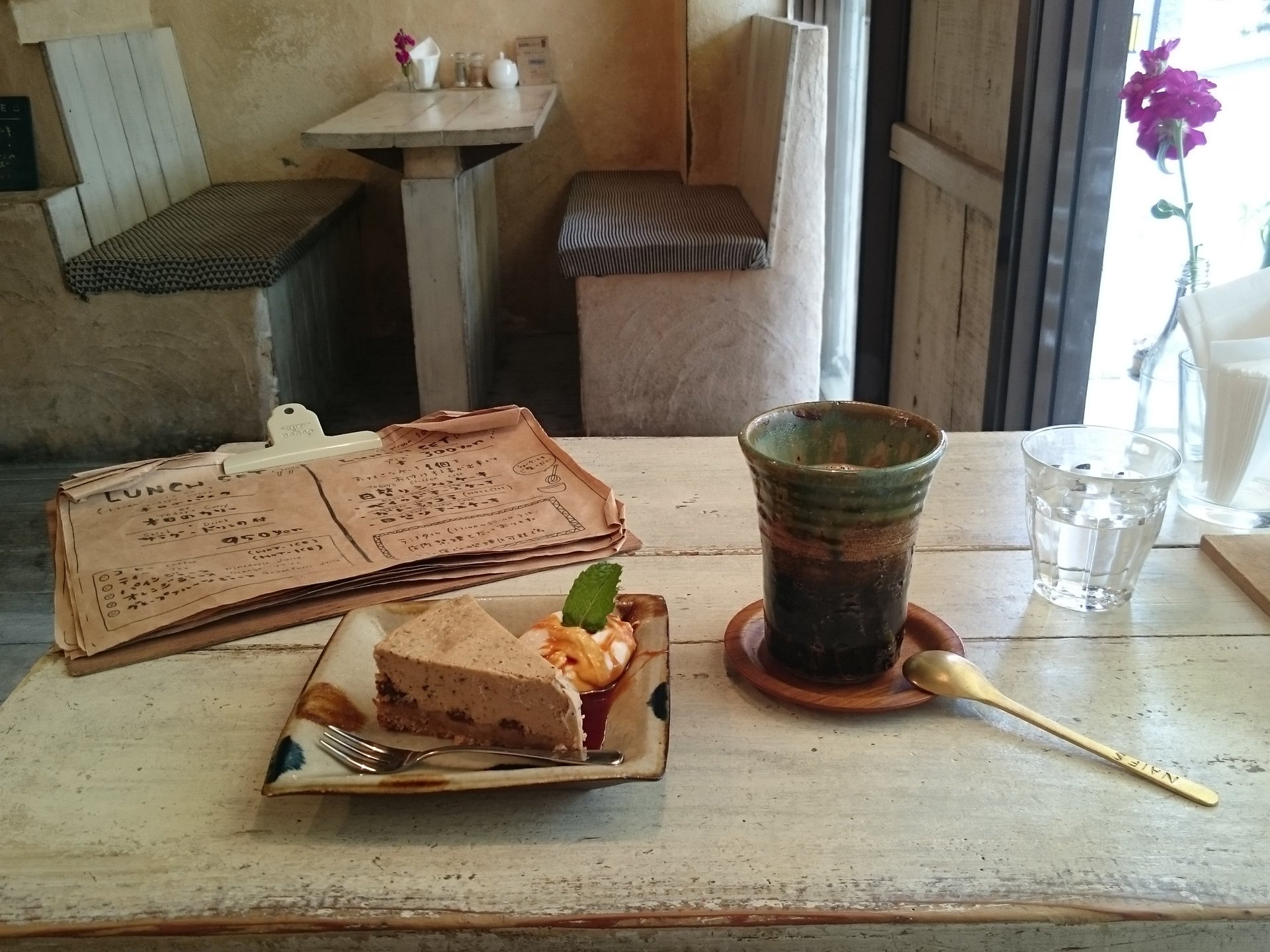 満席率高し！沖縄カフェブームの火付け役「cinnamon cafe」がフォトジェニックで居心地◎