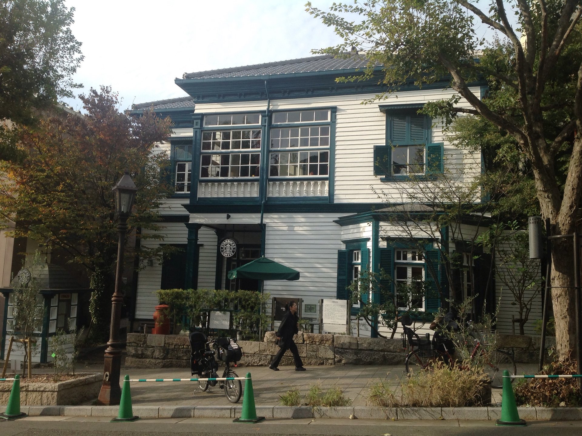 【神戸にいったらぜったい行きたい！】早朝のStarbucks Coffee 神戸北野異人館店