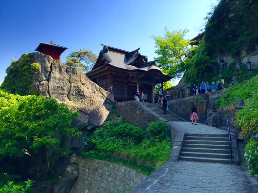 宝珠山立石寺