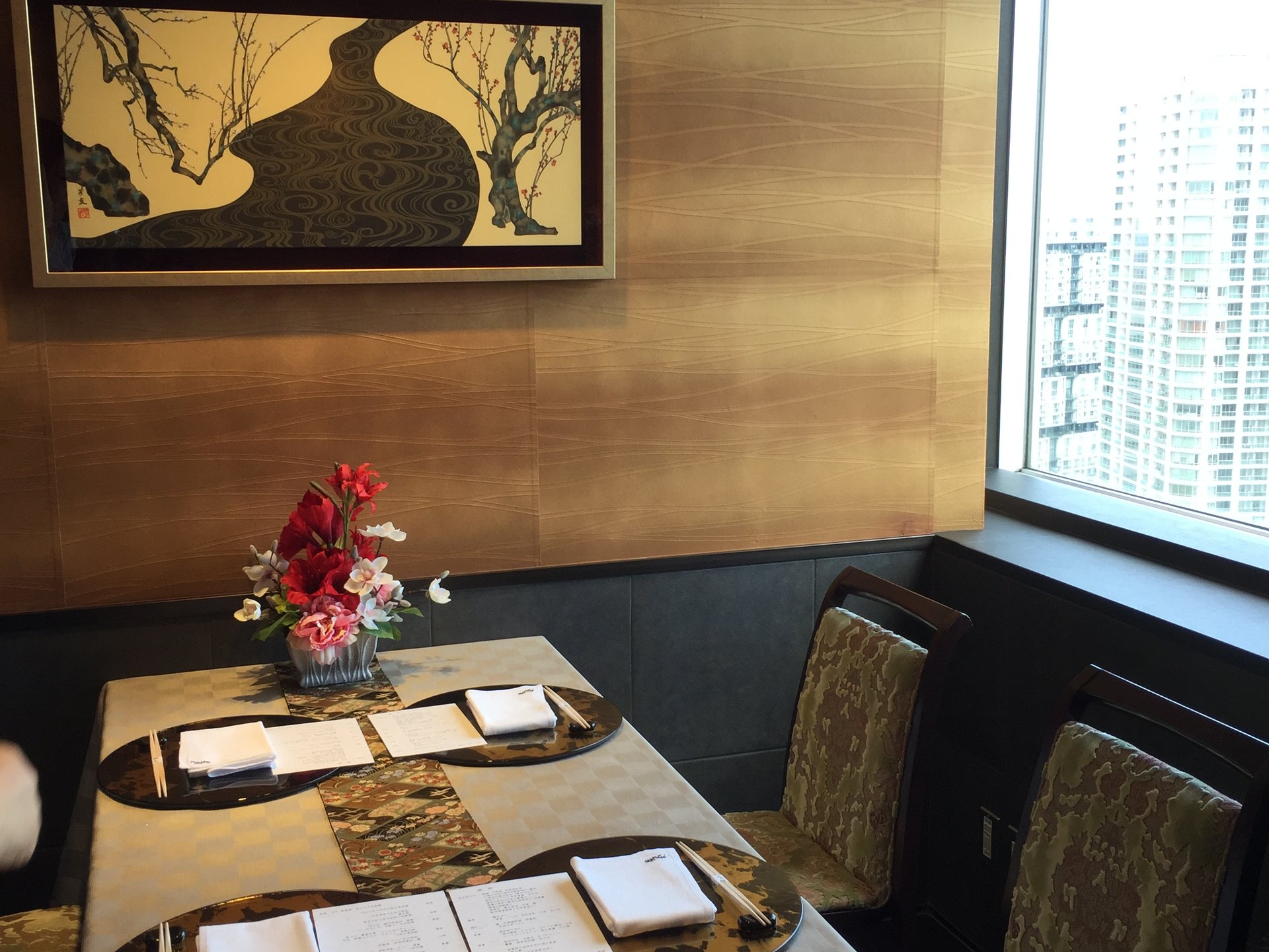 スカイビル28階から横浜を一望できる日本料理店 横浜ほしのなる木で優雅ランチ