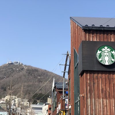 スターバックス・コーヒー 函館ベイサイド店