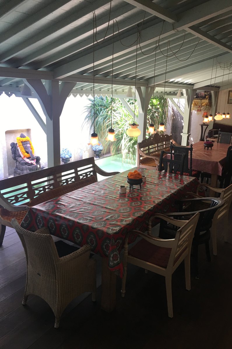 Cafe bali in Seminyak（カフェ バリ）