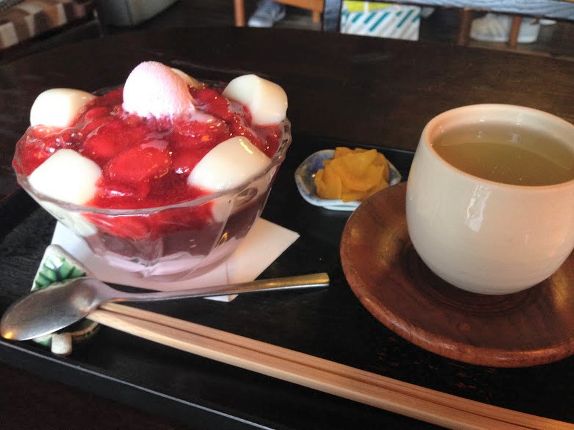 【札幌・老舗古民家カフェ】名物のいちごぜんざいが美味。ほっこりな雰囲気がたまらない「円山茶寮」