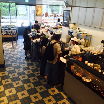 ゴントラン シェリエ 新宿サザンテラス店