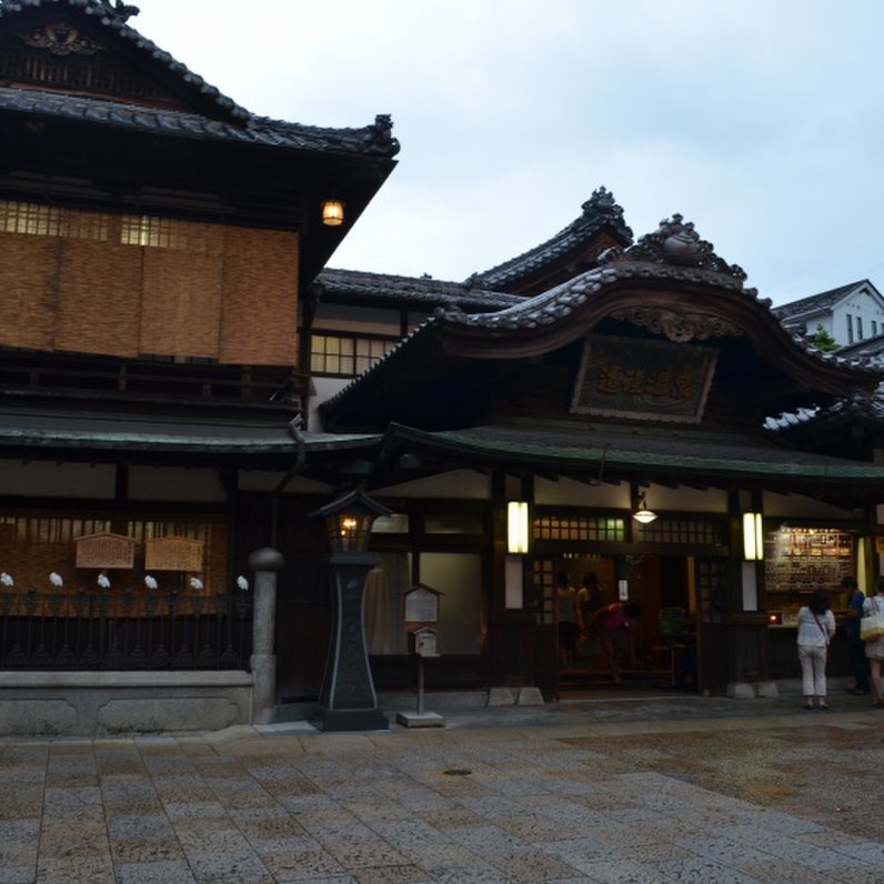 道後温泉本館