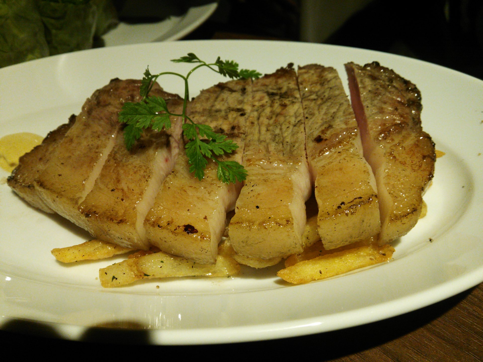 これぞ職人の料理！神田のCraftman's Kitchenで豪華豚料理を楽しむ！