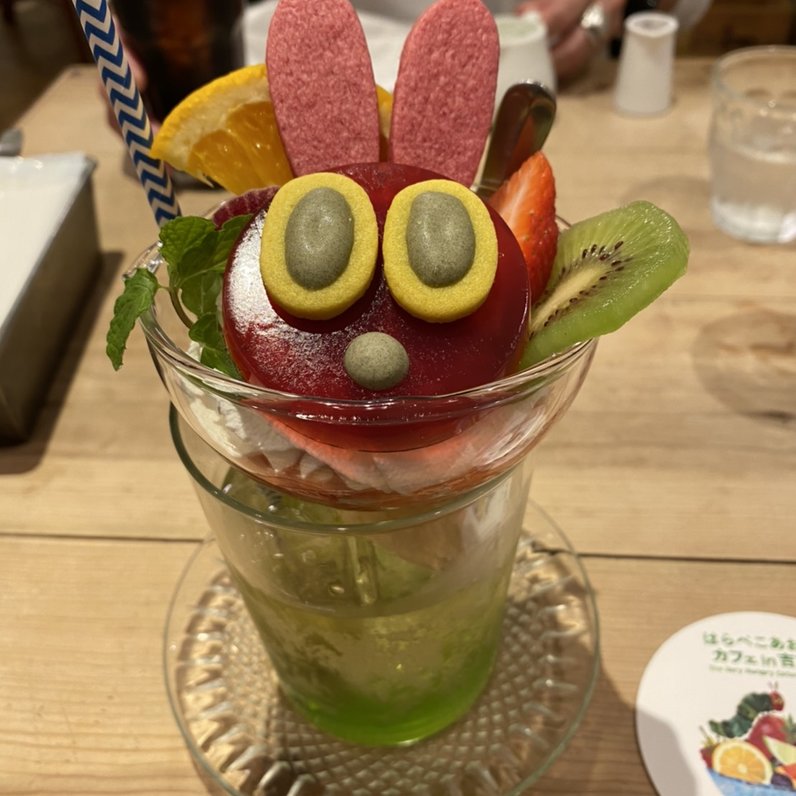 はらぺこあおむしカフェ