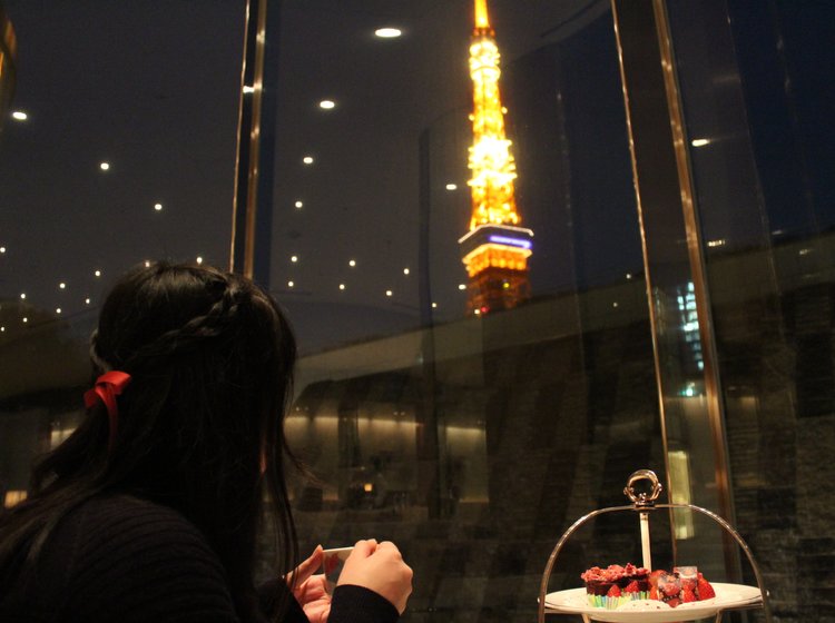 東京タワーを見ながら苺のアフターヌーンティー 女子会 デートにおすすめ ホワイトデーに行きたい Playlife プレイライフ