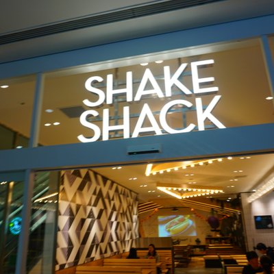 SHAKE SHACK 二子玉川店（シェイクシャック）