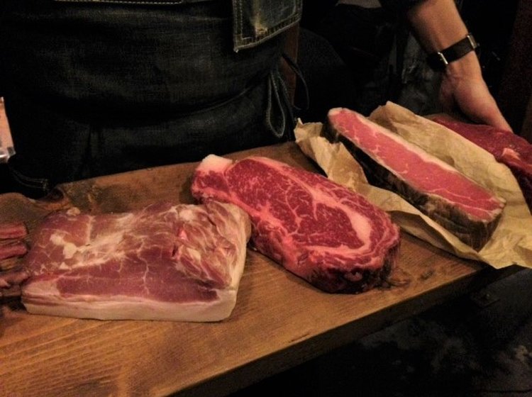 札幌 オシャレに肉女子会 グループ飲みができるお店２選 今夜はお肉で乾杯 Playlife プレイライフ