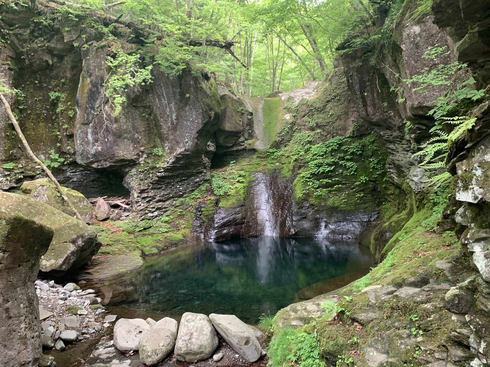 おしらじの滝