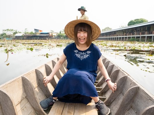 レッドロータスフローティングマーケット（Red Lotus Floating Market）