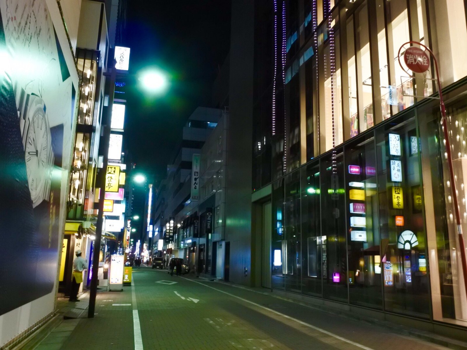 銀座から築地フォトジェニックナイトウォーク 夜の晴海通りを歩きおいしいマグロ丼を食べよう Playlife プレイライフ