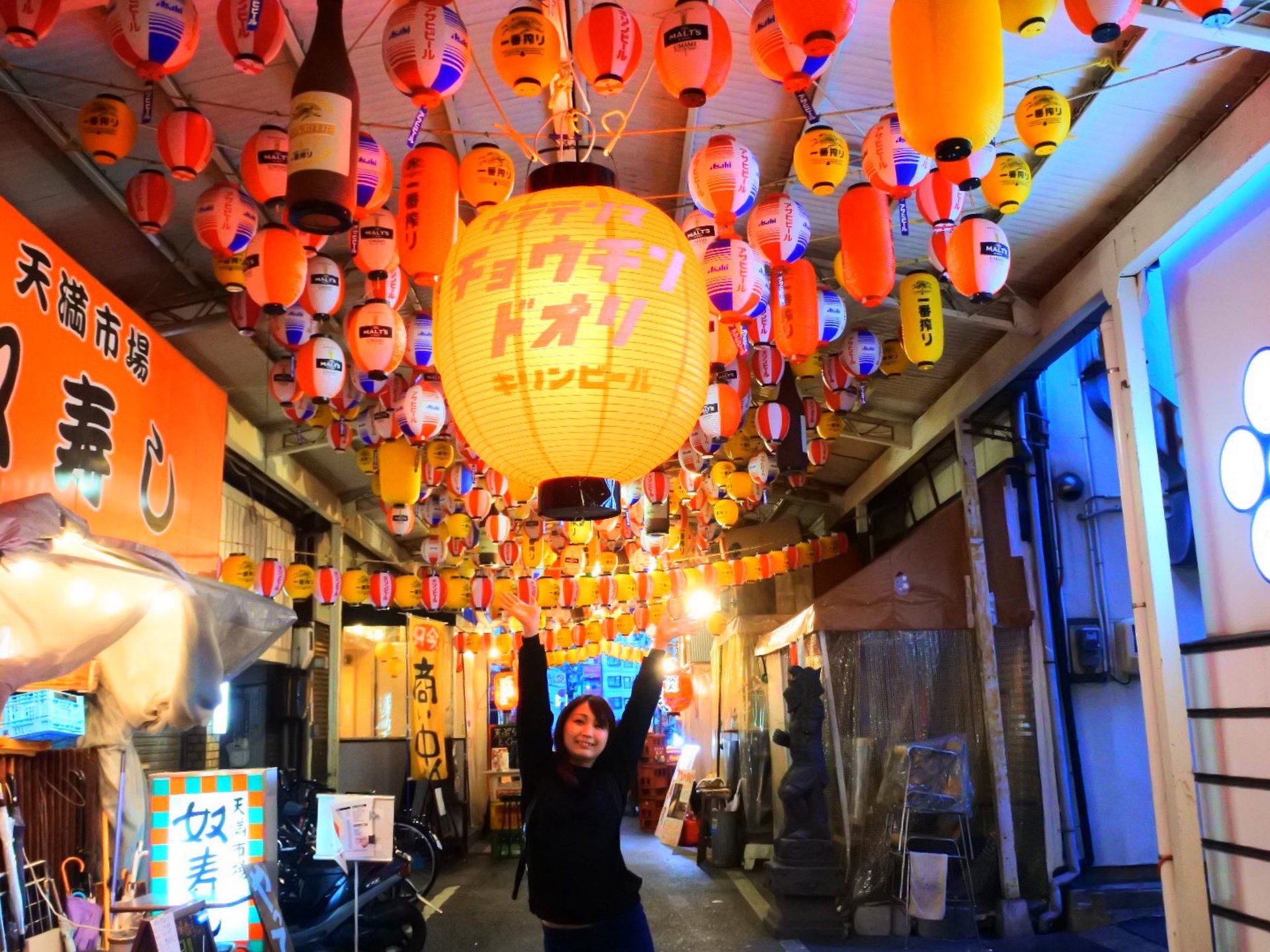 今「裏天満」がキテる！裏なんばに続く話題のグルメ街には、1/1,000の確率で灯る幸せの提灯も♡