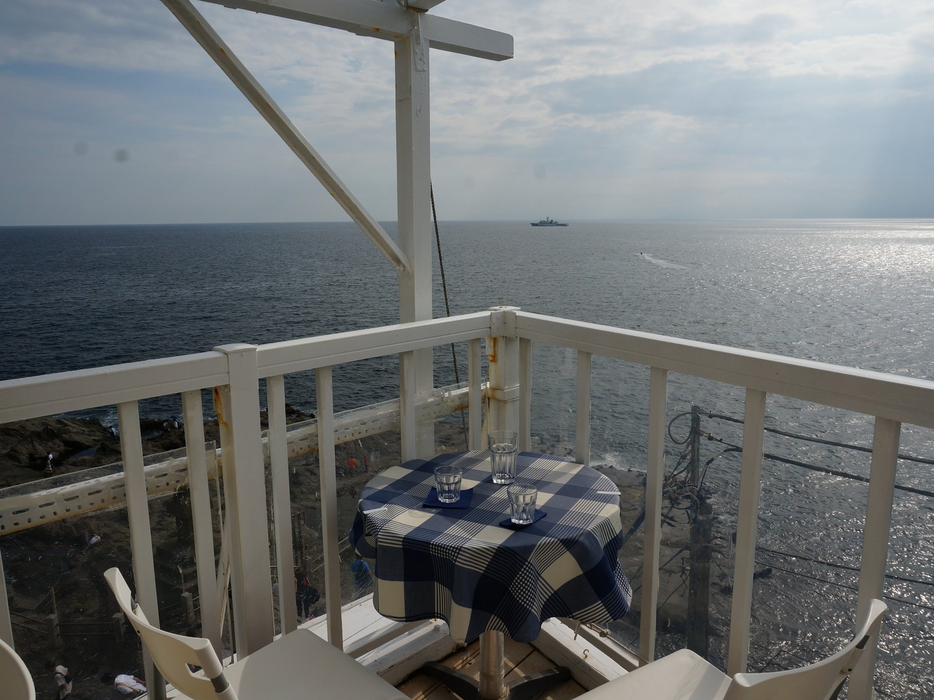 【海が見える絶景テラスカフェ】江ノ島のオシャレスポットを巡るオトナなデートプラン