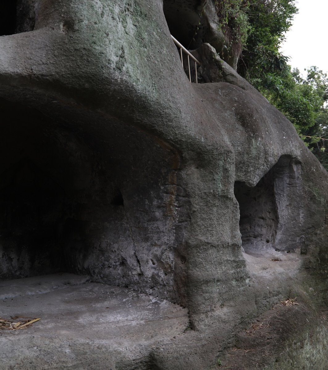 数馬区岩谷観音堂