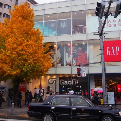 Gap (フラッグシップ原宿)