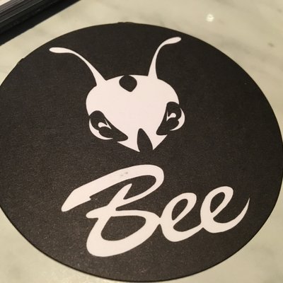 Bee 栄店