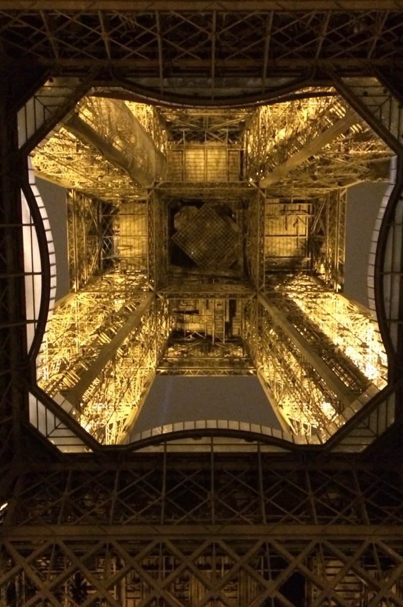 エッフェル塔（Tour Eiffel）