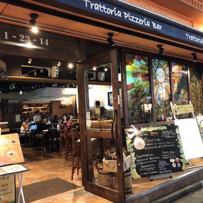 Trattoria Pizzeria Bar FAVETTA （ファヴェッタ）