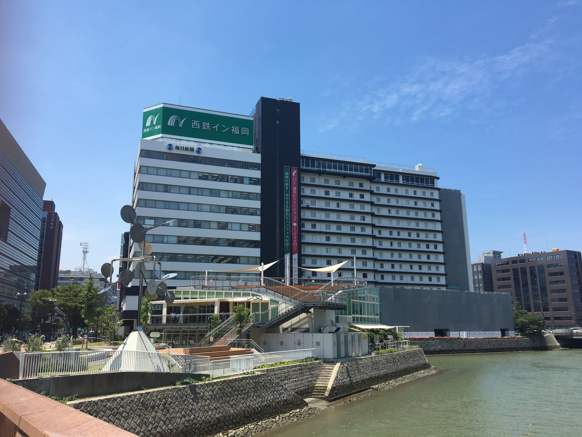 ミシュラン掲載店の美味しさとロケーション☆
中洲で香港料理【星期菜ヌードル&シノワ】女子会にも！