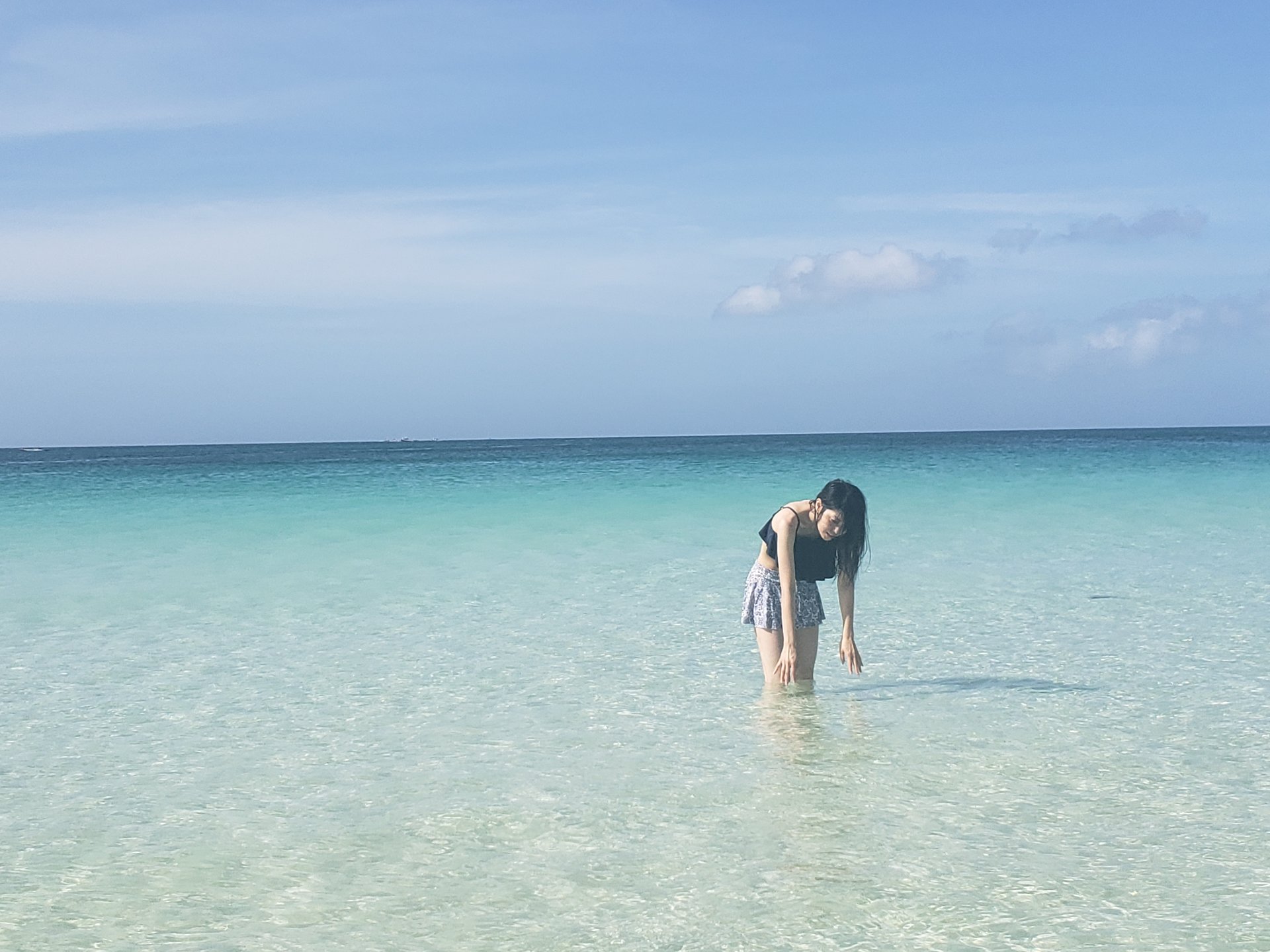 【フィリピン・ボラカイ島】ホワイトビーチ♡グリーンブルーの遠浅の海♡透明度☆スパにクラブに美味グルメ