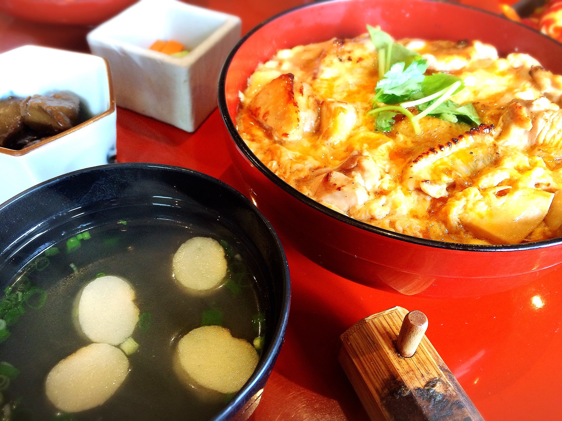 【軽井沢】限定20食「SUPER親子丼」を食べれるのは"ogosso"だけ！