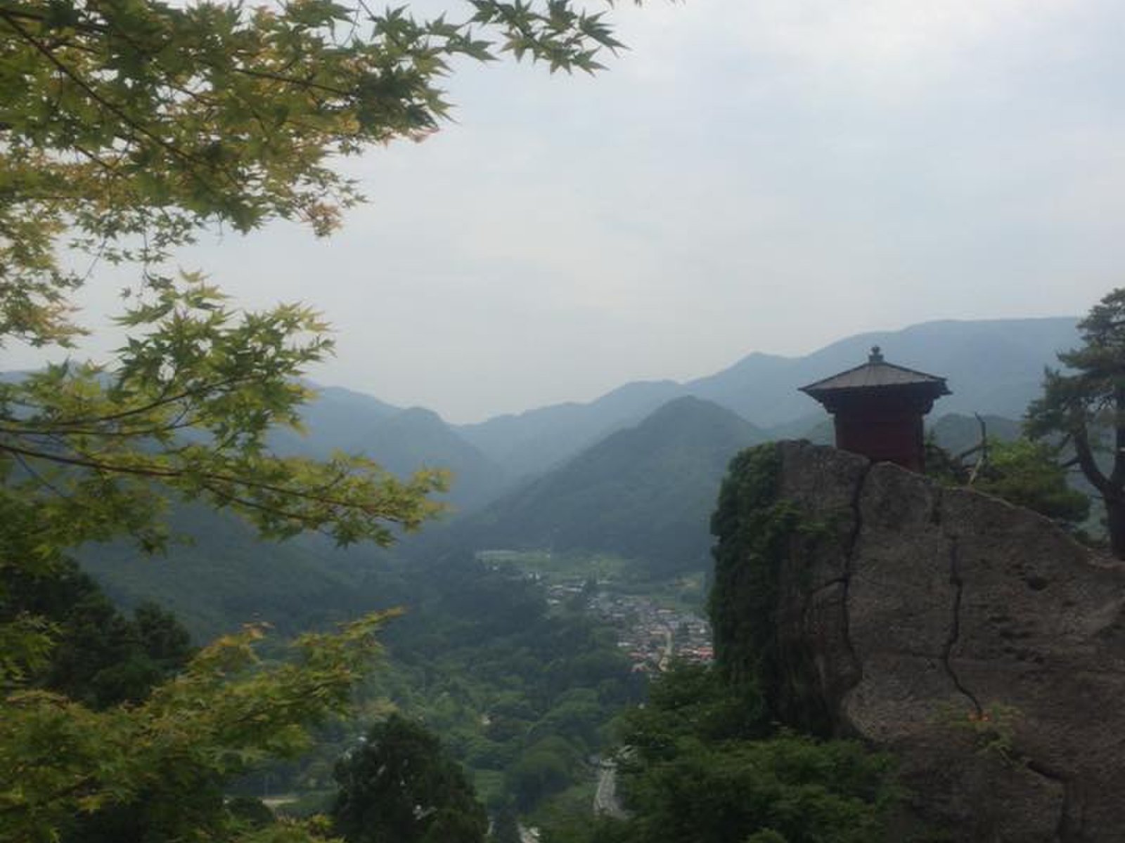 宝珠山立石寺