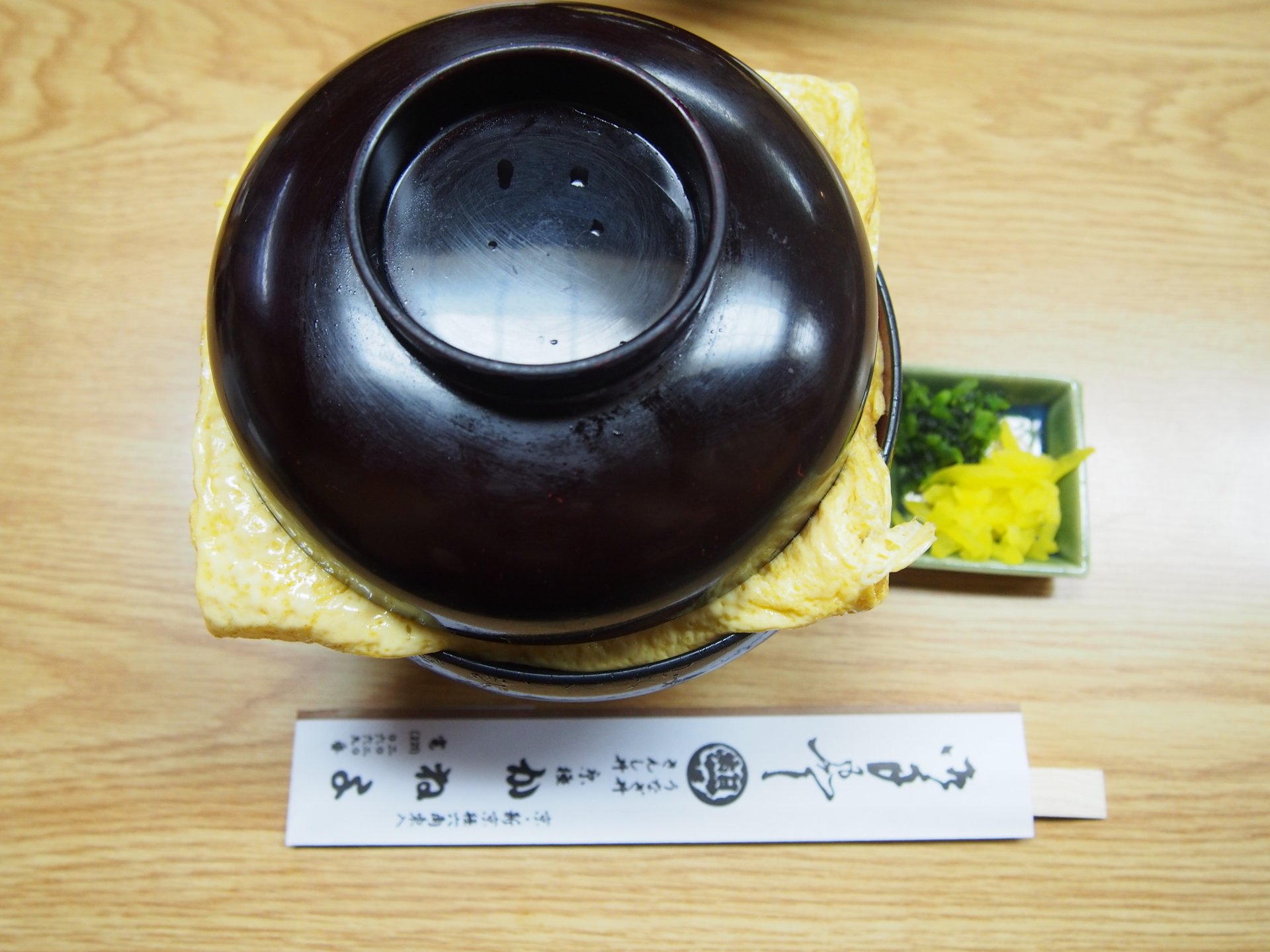 インパクト大！京都でお手頃ウナギを食べるなら丼からはみ出る「きんし丼」がおすすめ