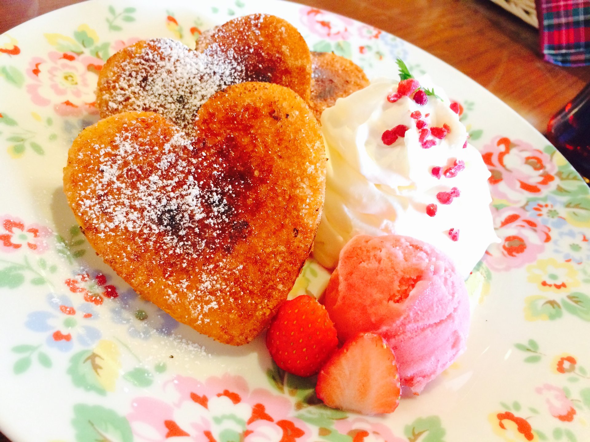 【渋谷のおすすめハイブリットスイーツ②】フレンチトースト×パンケーキは想像を超えた美味しさでした。