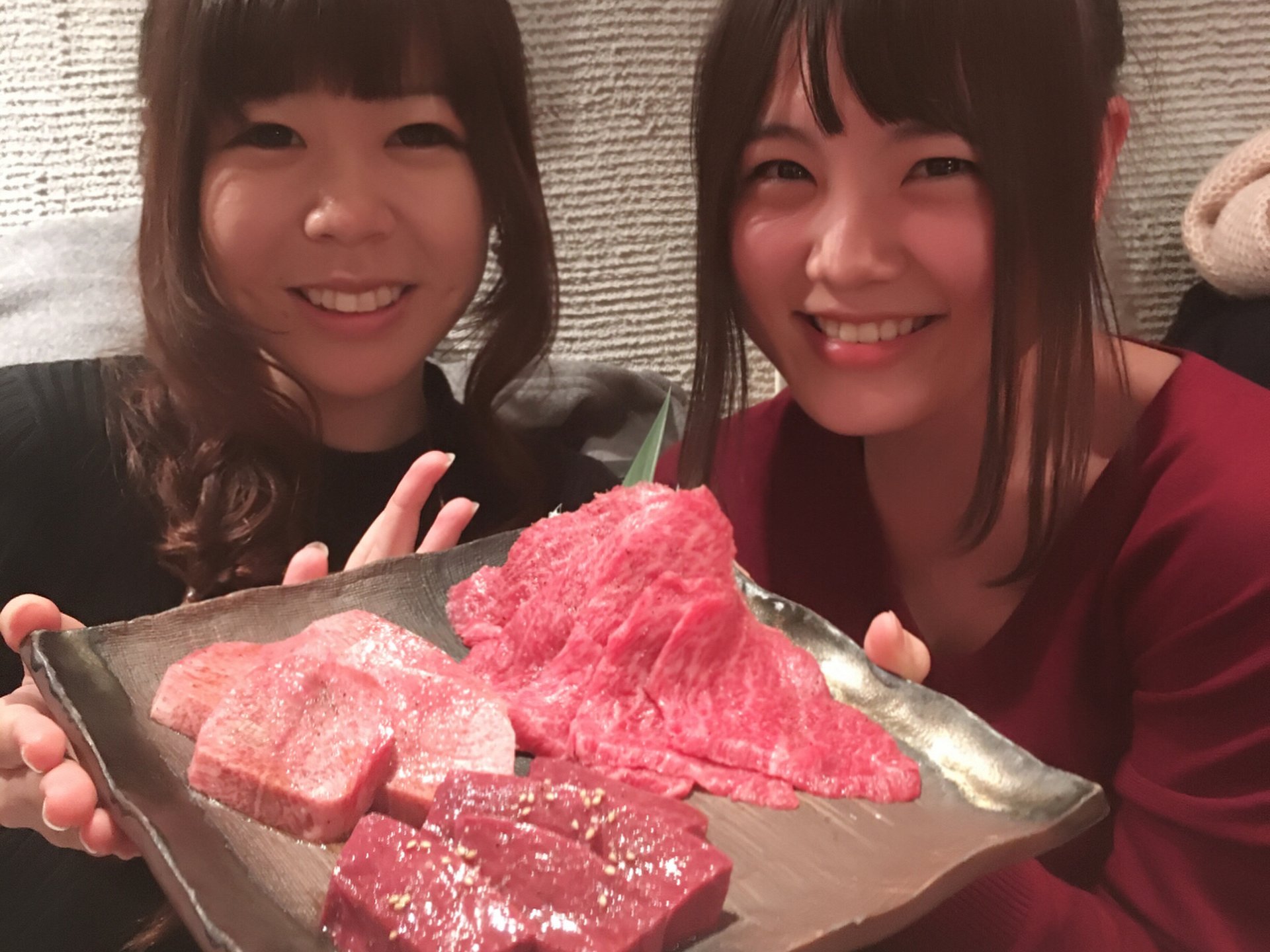 お肉の名店！表参道「よろにく」で1人2万円分いただくお食事会♡