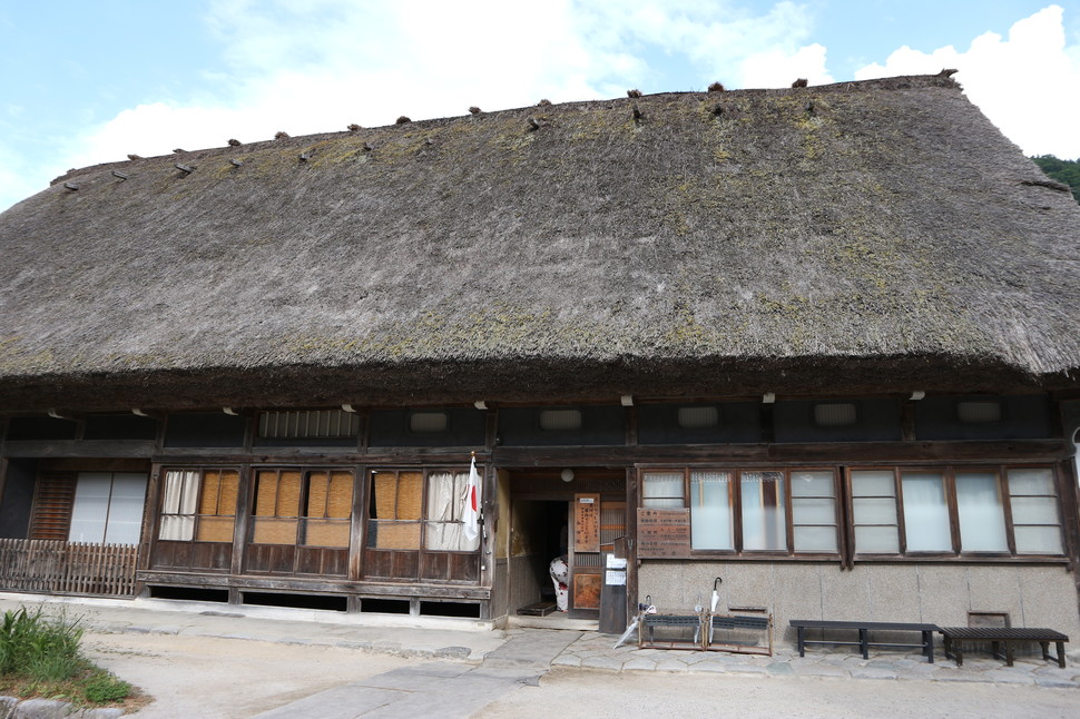 世界遺産 白川郷 へ 名古屋空港からレンタカーで二か所の世界遺産を巡り金沢へ 金沢乗り捨て Playlife プレイライフ