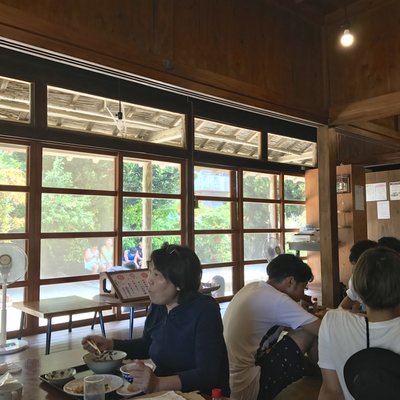 古民家食堂てぃーらぶい